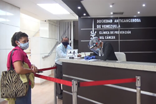 Debemos inmunizar contra el VPH para combatir el cáncer de cuello uterino